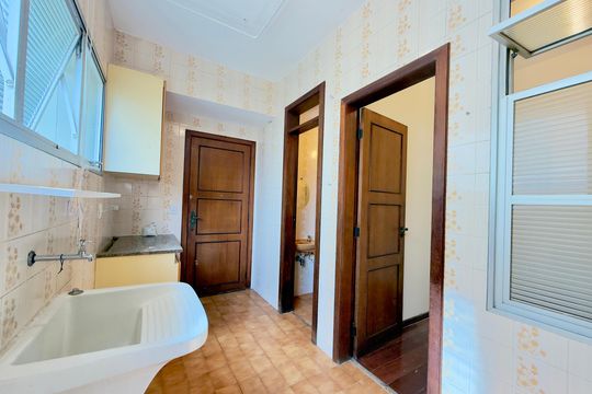 Área de serviço de apartamento à venda com 4 quartos, 140m² em Funcionários, Belo Horizonte