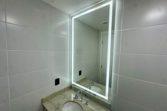 Banheiro de kitnet/studio à venda com 1 quarto, 26m² em Jardim das Acacias, São Paulo