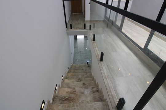 escada de casa à venda com 3 quartos, 145m² em Vila Santana, São Paulo