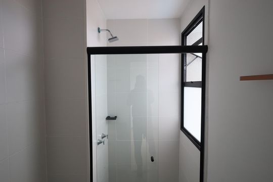 Banheiro da Suíte 1 de apartamento para alugar com 2 quartos, 49m² em Jaguaribe, Osasco