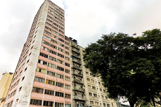 Fachada de kitnet/studio para alugar com 1 quarto, 40m² em Santa Ifigênia, São Paulo