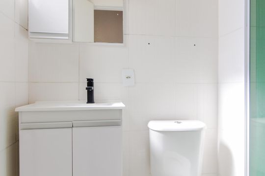 Banheiro  de apartamento para alugar com 2 quartos, 44m² em Ponte Grande, Guarulhos