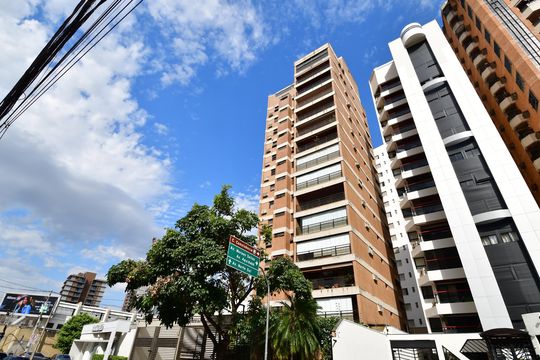 Fachada do Prédio de apartamento à venda com 3 quartos, 236m² em Cambuí, Campinas