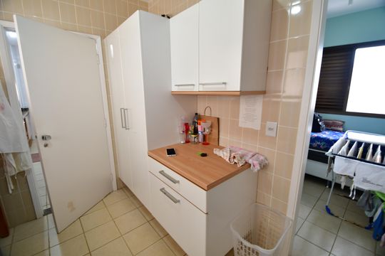 Área de Serviço de apartamento à venda com 3 quartos, 236m² em Cambuí, Campinas