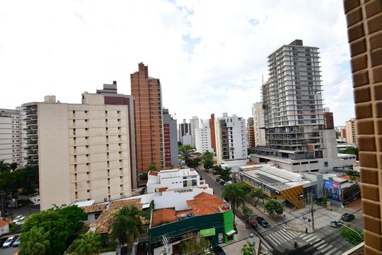 Quarto 3 - Suíte Vista de apartamento à venda com 3 quartos, 236m² em Cambuí, Campinas