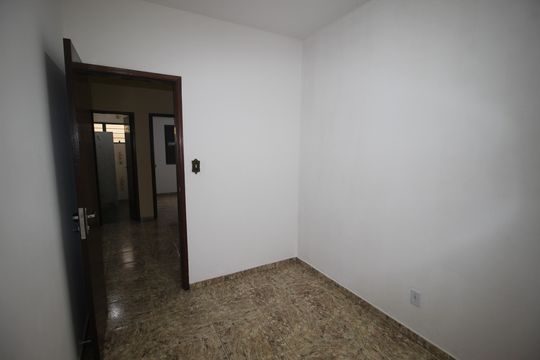Casa para alugar com 4 quartos, 245m² em Jardim Santa Rosália, Sorocaba