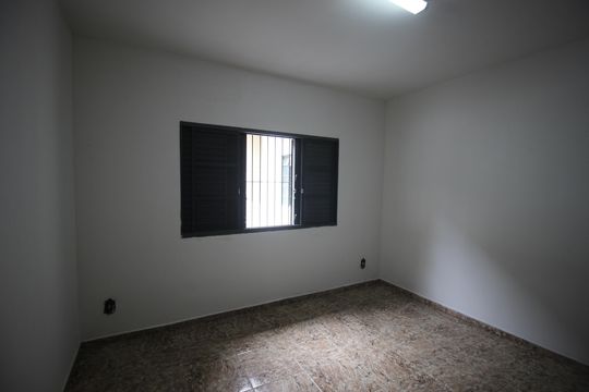 Casa para alugar com 4 quartos, 245m² em Jardim Santa Rosália, Sorocaba