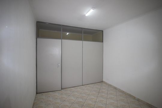 Casa para alugar com 4 quartos, 245m² em Jardim Santa Rosália, Sorocaba