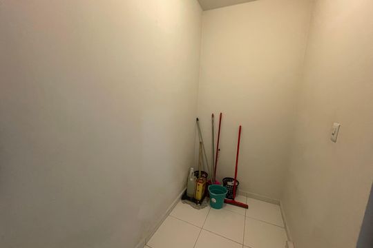 Quarto de Serviço de apartamento para alugar com 2 quartos, 100m² em Itararé, São Vicente