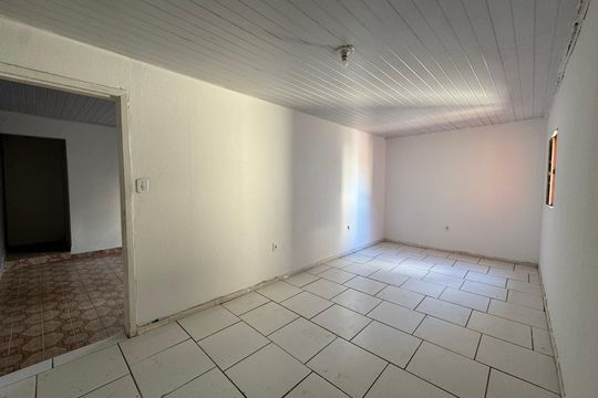 Quarto de casa para alugar com 1 quarto, 80m² em Vila Osasco, Osasco