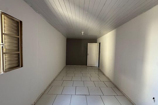 Quarto de casa para alugar com 1 quarto, 80m² em Vila Osasco, Osasco