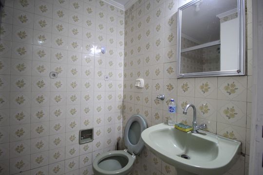 Banheiro de apartamento para alugar com 0 quarto, 37m² em Cristo Redentor, Porto Alegre