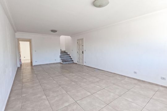 Casa à venda com 5 quartos, 330m² em Vila Palmeiras, São Paulo