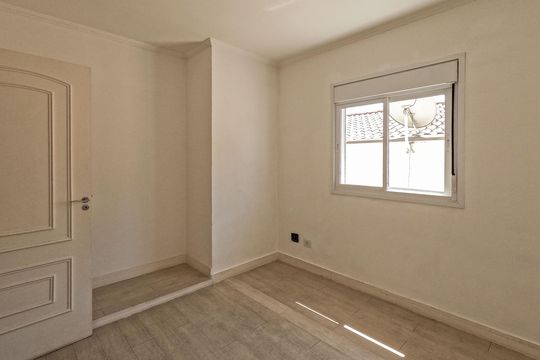 Casa à venda com 5 quartos, 330m² em Vila Palmeiras, São Paulo
