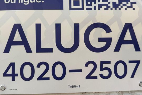 Código da Placa de casa para alugar com 3 quartos, 60m² em Conjunto 9, Brasília