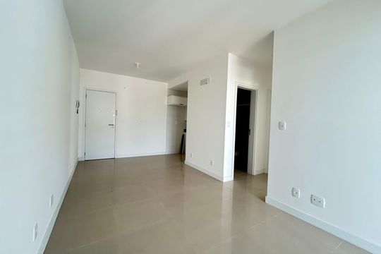 Apartamento para alugar com 2 quartos, 112m² em Centro, Florianópolis