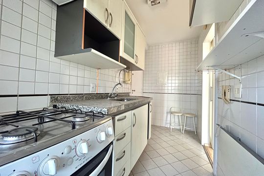 Cozinha de apartamento para alugar com 2 quartos, 60m² em Chácara Inglesa, São Paulo
