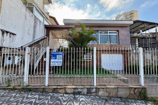 Fachada de casa à venda com 5 quartos, 227m² em Vila Rosalia, Guarulhos