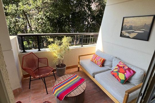 Varanda de apartamento à venda com 2 quartos, 74m² em Vila Madalena, São Paulo