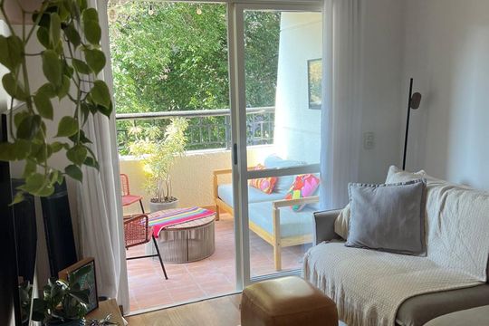 Sala de apartamento à venda com 2 quartos, 74m² em Vila Madalena, São Paulo
