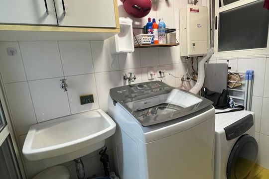 Área de serviço de apartamento à venda com 2 quartos, 74m² em Vila Madalena, São Paulo