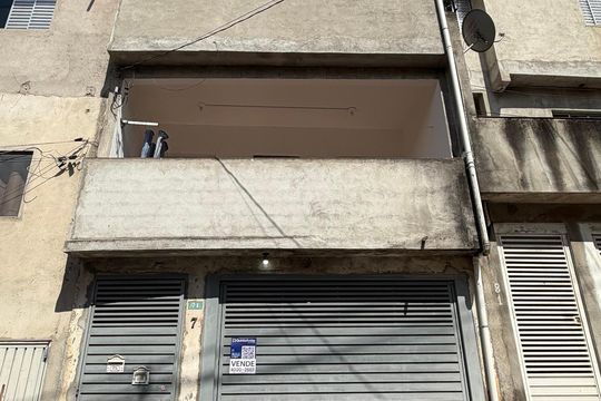 Fachada de casa à venda com 3 quartos, 250m² em Montanhão, São Bernardo do Campo