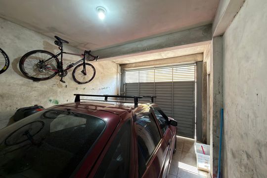 Garagem de casa à venda com 3 quartos, 250m² em Montanhão, São Bernardo do Campo