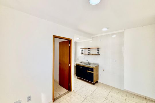 Sala/Cozinha de apartamento para alugar com 2 quartos, 37m² em Cidade Antônio Estêvão de Carvalho, São Paulo