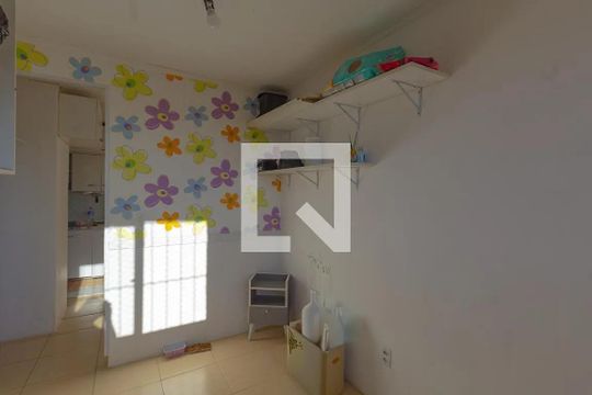 Quarto de apartamento para alugar com 2 quartos, 42m² em Olaria, Canoas