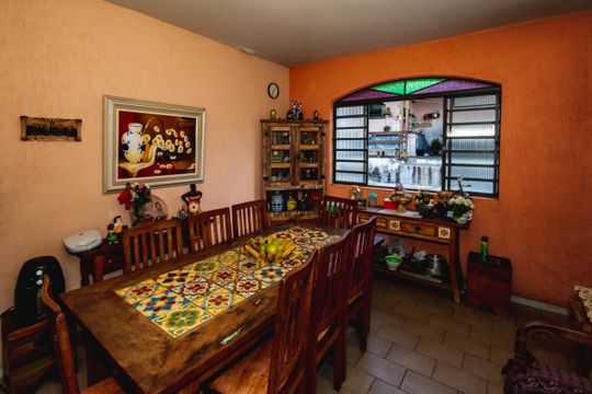 Casa para alugar com 4 quartos, 360m² em Glória, Belo Horizonte