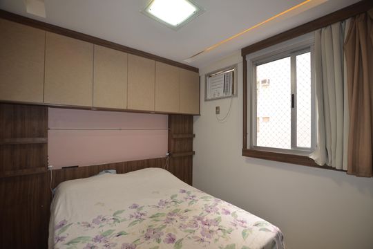 Quarto 1 Suite de apartamento para alugar com 2 quartos, 64m² em Praça Seca, Rio de Janeiro