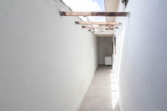 Corredor de casa para alugar com 2 quartos, 150m² em Incofindência, Belo Horizonte