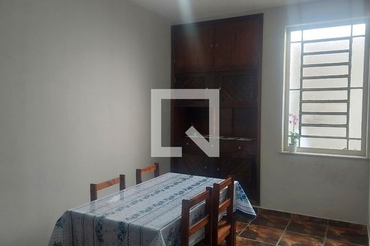 Casa à venda com 3 quartos, 200m² em Vila Nogueira, Campinas