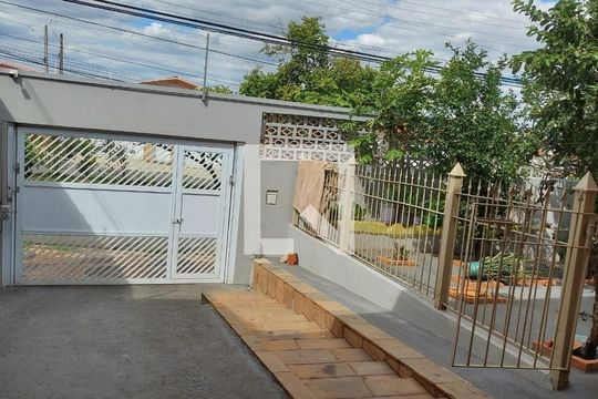Casa à venda com 3 quartos, 200m² em Vila Nogueira, Campinas
