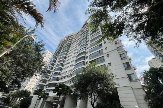 Fachada do bloco de apartamento à venda com 3 quartos, 112m² em Barra Olímpica, Rio de Janeiro