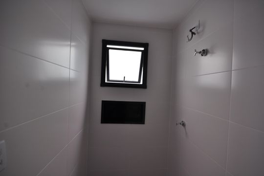 Banheiro de apartamento para alugar com 1 quarto, 30m² em Parada Inglesa, São Paulo