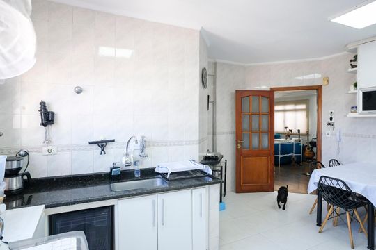 Cozinha  de apartamento à venda com 3 quartos, 140m² em Santa Paula, São Caetano do Sul
