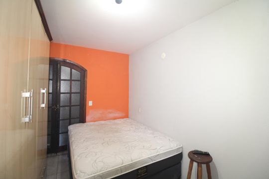 Casa à venda com 3 quartos, 110m² em Vila Santa Maria, São Paulo