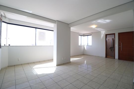 Apartamento para alugar com 3 quartos, 130m² em Nossa Senhora Aparecida, Uberlândia