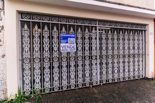Fachada de casa à venda com 3 quartos, 200m² em Água Rasa, São Paulo