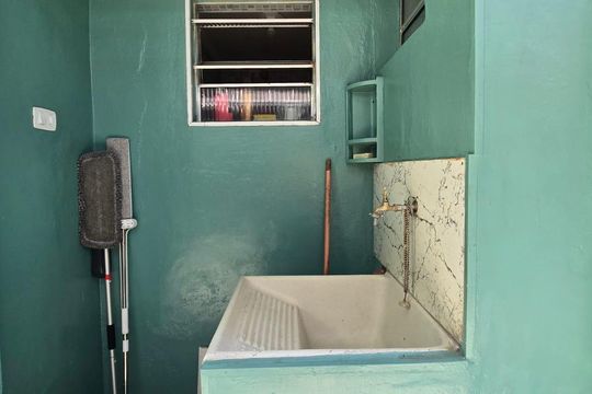 Quintal  de casa à venda com 6 quartos, 300m² em Jardim Tranquilidade, Guarulhos