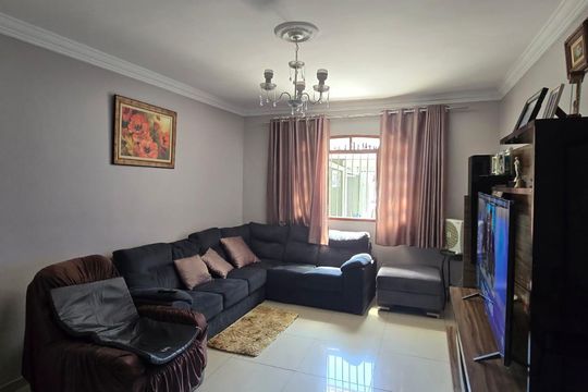 Casa à venda com 6 quartos, 300m² em Jardim Tranquilidade, Guarulhos