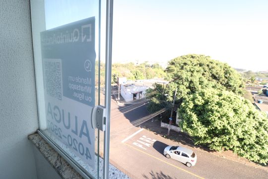 Plaquinha de apartamento para alugar com 2 quartos, 53m² em Daniel Fonseca, Uberlândia