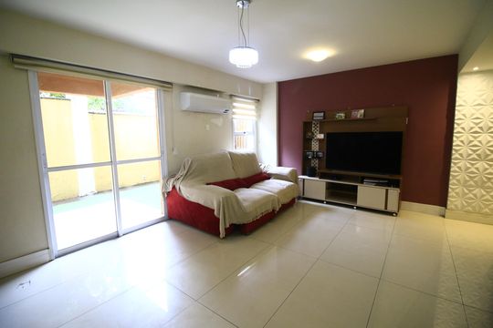 Apartamento para alugar com 3 quartos, 123m² em Taquara, Rio de Janeiro