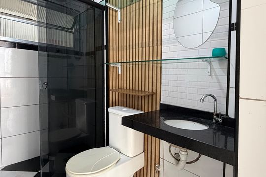 Banheiro de apartamento para alugar com 2 quartos, 66m² em José Menino, Santos