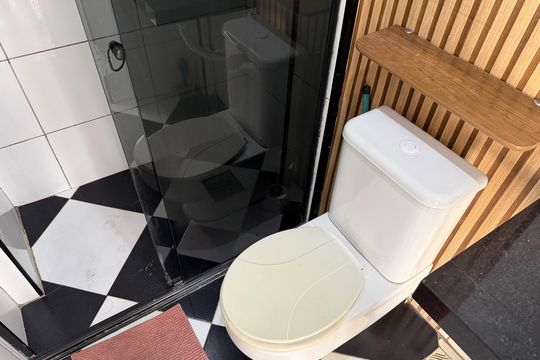Banheiro de apartamento para alugar com 2 quartos, 66m² em José Menino, Santos