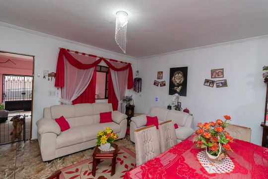 Casa à venda com 4 quartos, 140m² em Jardim Paranavai, São Paulo