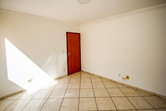 Apartamento para alugar com 2 quartos, 48m² em Floramar, Belo Horizonte