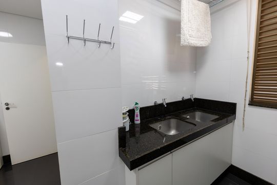 Área de Serviço de apartamento à venda com 4 quartos, 303m² em Vila da Serra, Nova Lima