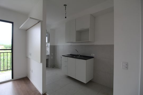 Cozinha  de apartamento para alugar com 2 quartos, 43m² em Barra Olímpica, Rio de Janeiro